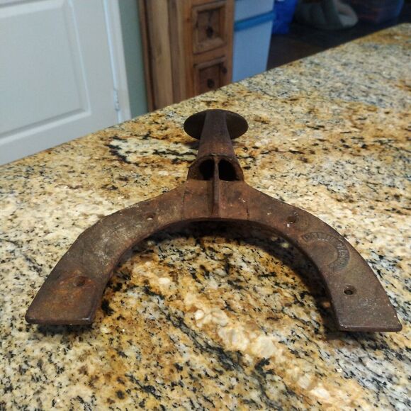 Vintage Rare Heavy Cast Iron Saddke Horn - Picture 4 of 10